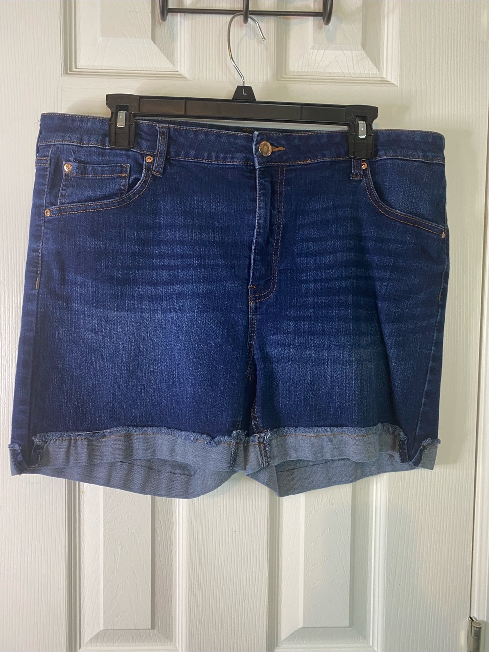 Truth Theory Dark Blue Denim Rolled Hem Shorts Size 16.